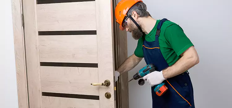 Replace Internal Door Handle with Lock Mandan